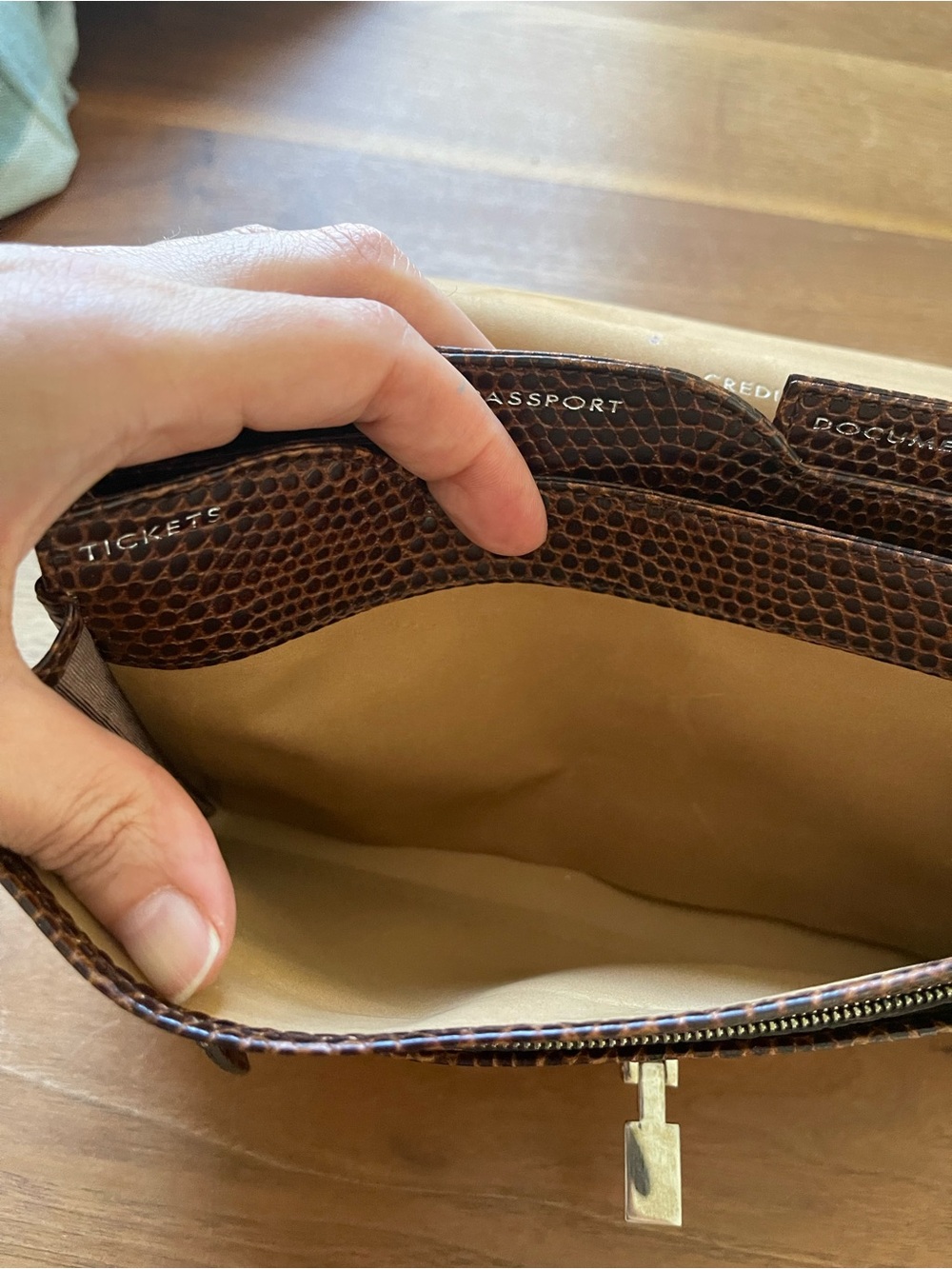 Smythson of the Bond Street snake Textured Leather Envelope travel Clutch wallet - Picture 10 of 16